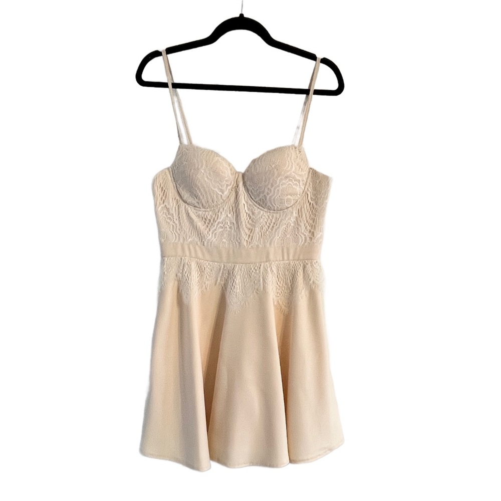 Missguided Cream Dress Size 8 - Picture 2 of 7